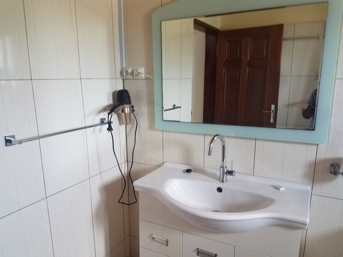 Bathroom 5, Les Gîtes de Kribi, Océan