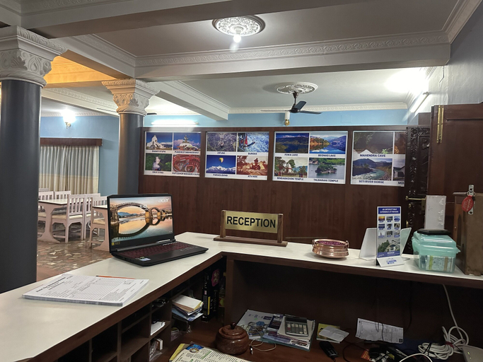Food & Drinks 1, Hotel The Billabong Garden, Gandaki