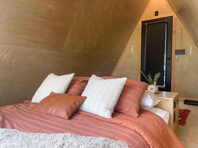 Bedroom 2, The Bellefonte Campground, Centre