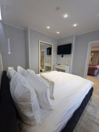 Bedroom 3, The Queen Palace, Novi Sad