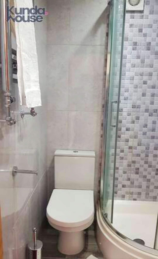 Bathroom 3, Kunda House Rookery, Birmingham