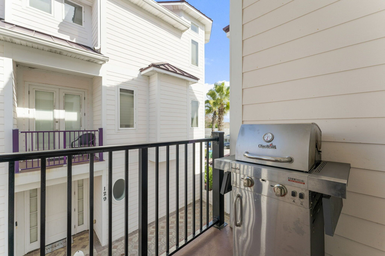 Others 5, 125 Twelfth Street - Laguna Beach, Bay
