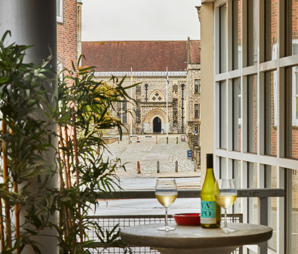 Others 5, Castle Retreat City Centre Near Train & Parking, Hampshire