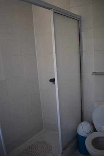 Bathroom 4, Bahía Luz Hostal, Valparaíso