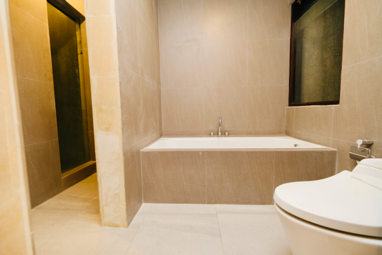 Bathroom 17
