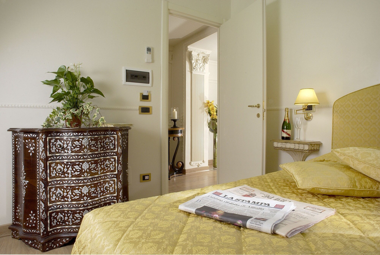 Bedroom 2, Suites Rome, Rome