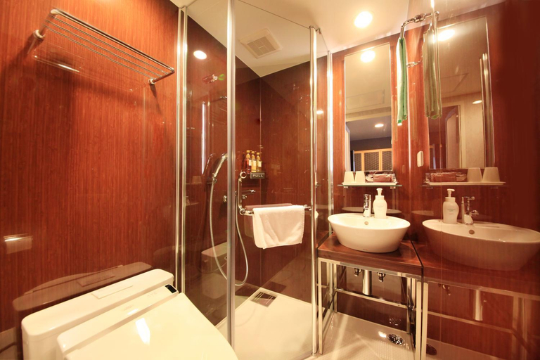 Bathroom 5, Yutorelo Karuizawa Hotel, Karuizawa