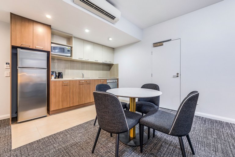 Dining Room 7