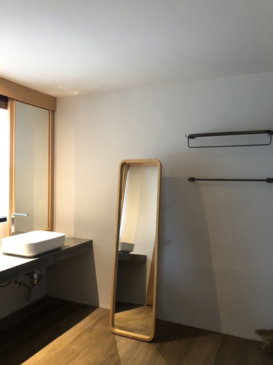 Bathroom 10