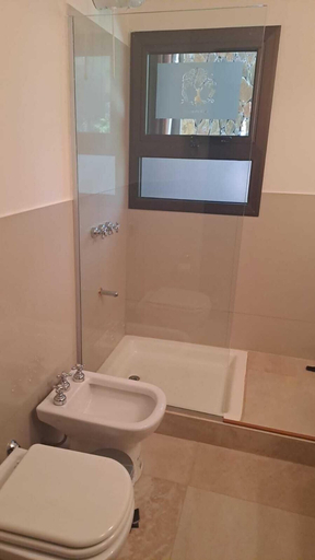 Bathroom 3, Bagu Ñamandu Guauz, Iguazú