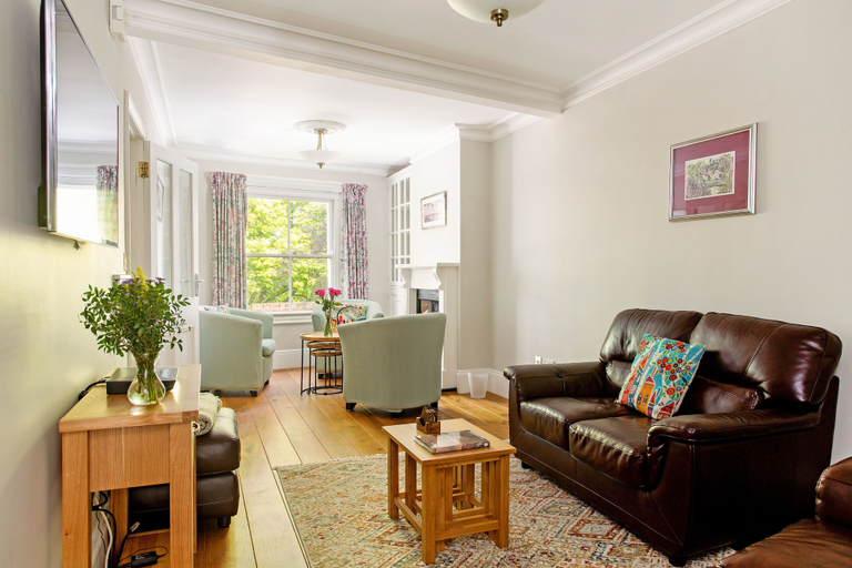 Others 5, Peaceful Elevated Residential Area - Walk to City, Hampshire