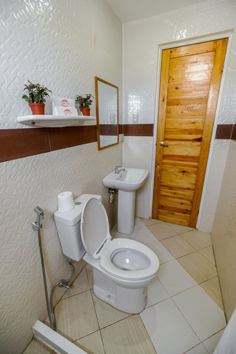 Bathroom 3, Life In Santa Maria, Santa Maria