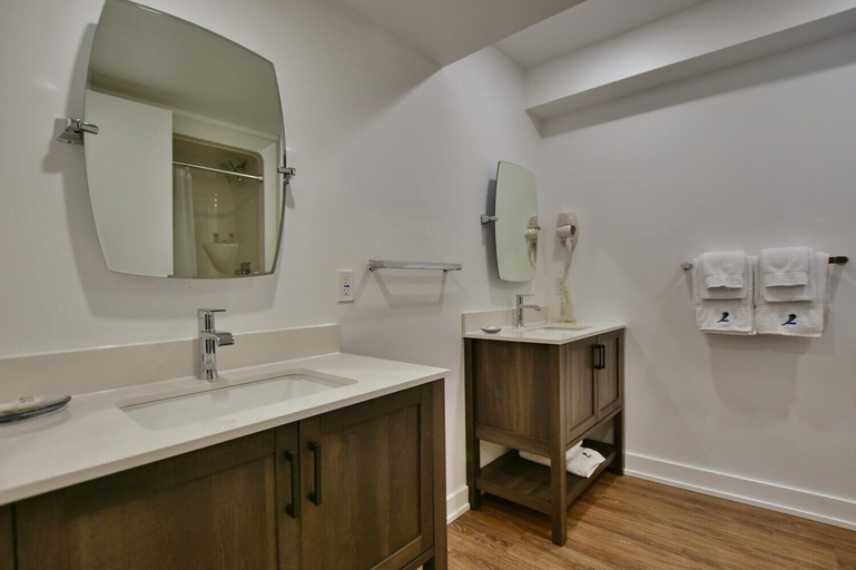 Bathroom, The Landing - Extended Stay Quarters, Grey