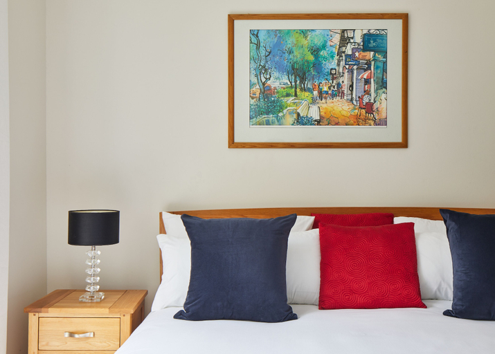 Bedroom 2, Castle Retreat City Centre Near Train & Parking, Hampshire