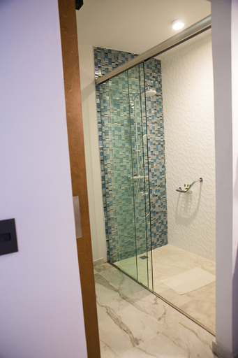 Bathroom 3, Hotel Aqua Spa Resort, Tlapacoyan