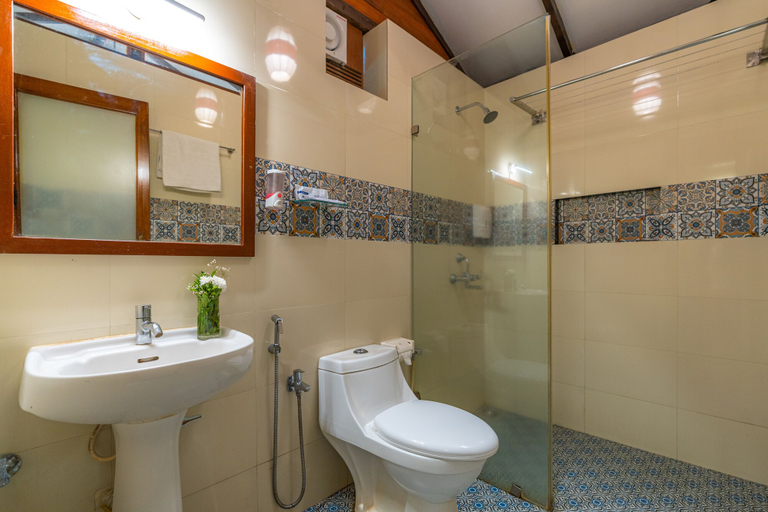 Bathroom 4, La Cabana Beach and Spa, North Goa