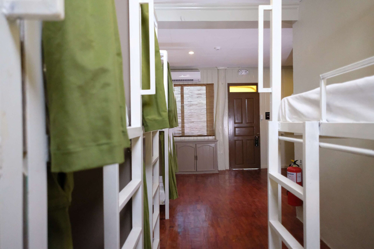 Bedroom 4, Mad Monkey Siquijor, Lazi