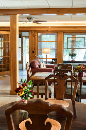 Food & Drinks 4, Wolf Cove Inn, Androscoggin