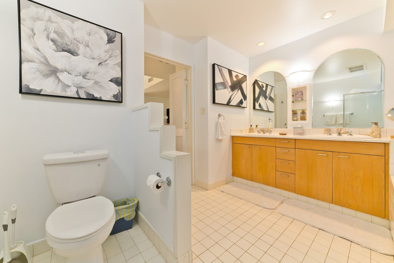 Bathroom 4, Hilton Pool Pass Luxe Waikoloa Villa Walk to Beach, Hawaii