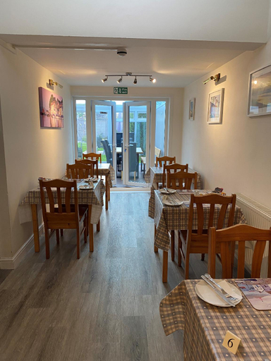 Food & Drinks 4, The Rosefield, Dorset