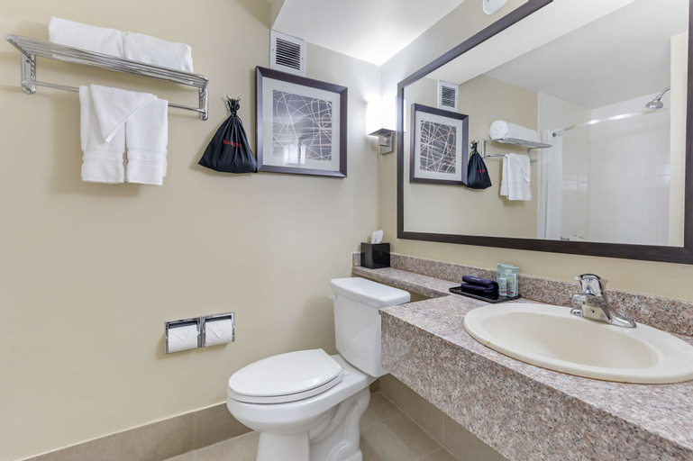 Bathroom 18