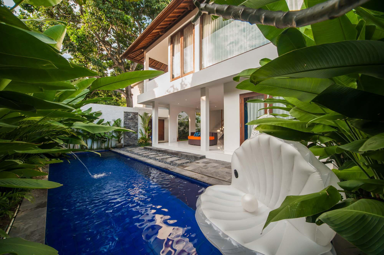Sport & Beauty 2, Two bdrm Stylish Villa Pearl, Heart of Seminyak , Badung