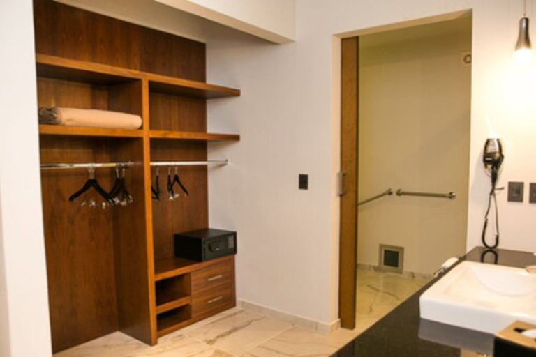 Bedroom 3, Hotel Aqua Spa Resort, Tlapacoyan