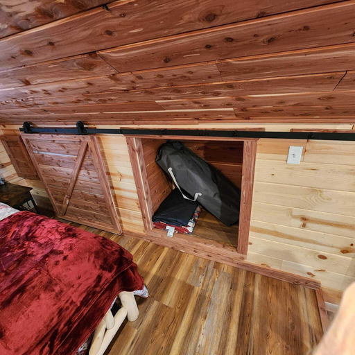 Sport & Beauty 1, Windstorm Cabin, Searcy