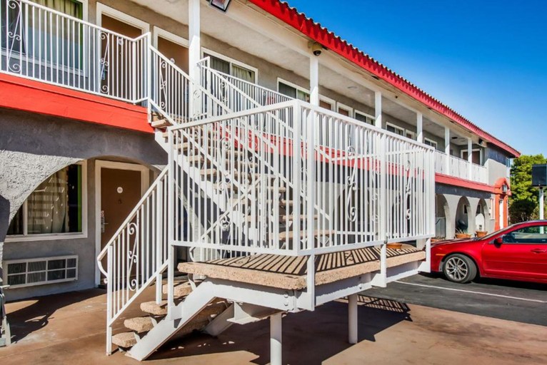 Exterior & Views 2, Hotel Europa Ridgecrest, Kern