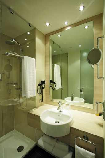 Bathroom 5, H2 Hotel Berlin Alexanderplatz, Berlin