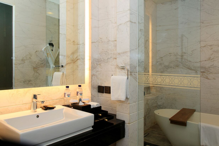 Bathroom 10