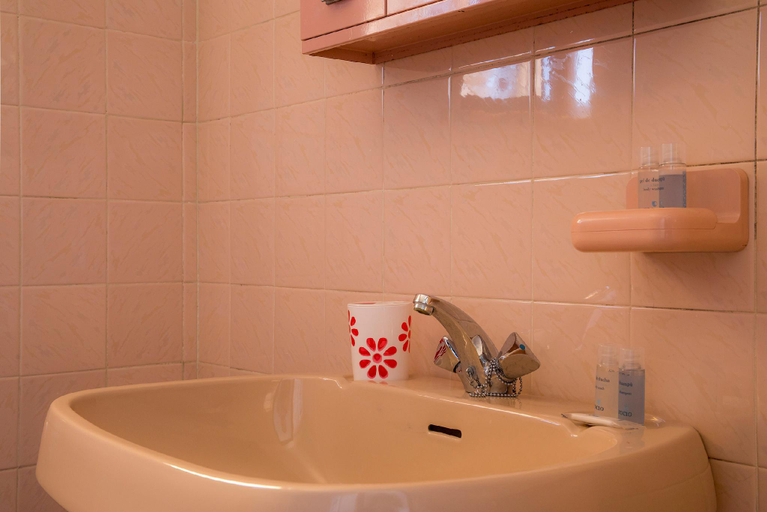 Bathroom 4, D05 - Amadeus Sunset Villa, Lagos