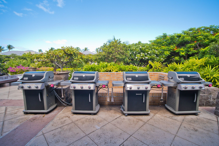 Food & Drinks, Hilton Pool Pass Luxe Waikoloa Villa Walk to Beach, Hawaii