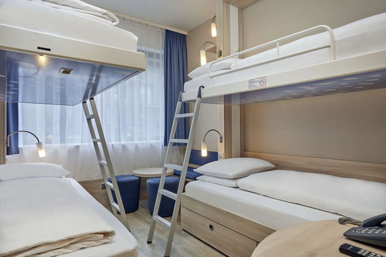 Bedroom 3, H2 Hotel Berlin Alexanderplatz, Berlin