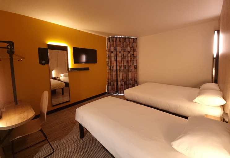 Bedroom 4, B&B HOTEL Nice Stade Riviera, Alpes-Maritimes