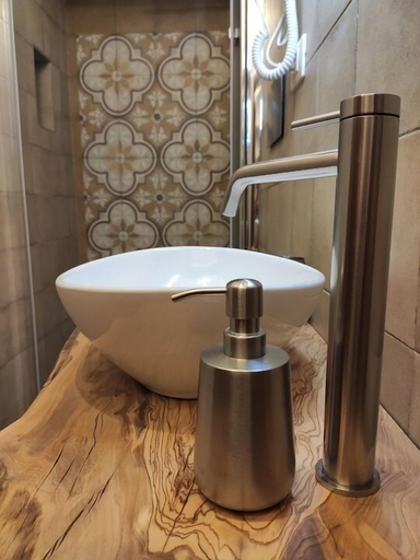 Bathroom 5, Masseria Costarella, Lecce