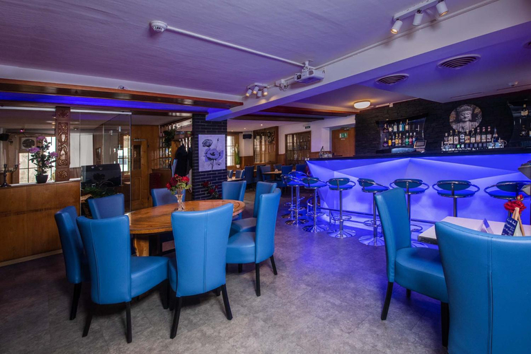 Food & Drinks