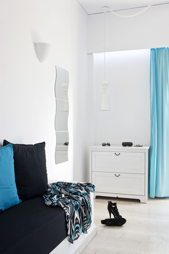 Bedroom 3, Acqua Vatos Santorini Hotel, South Aegean