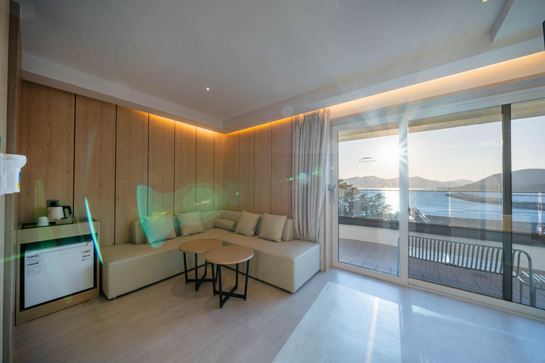 Bedroom 2, Changwon Masan HOTEL OCEAN VIEW, Masan