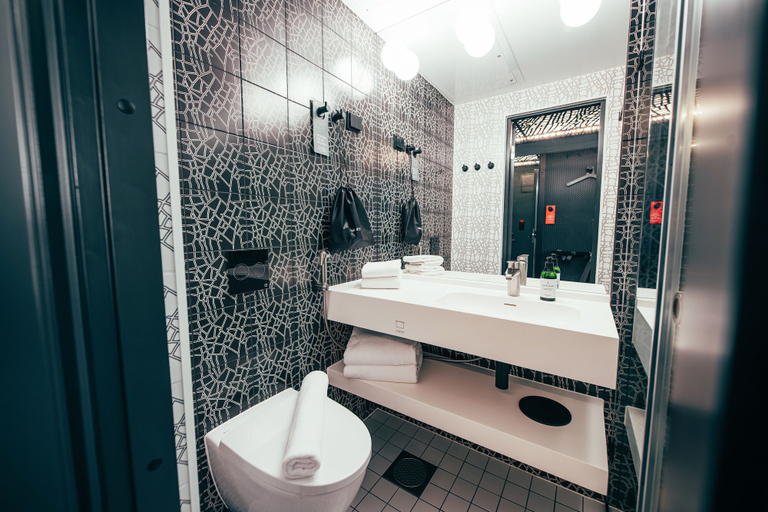 Bathroom 4, Hotel AX, Uusimaa