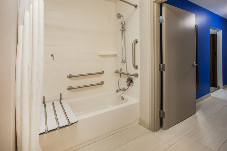 Bathroom 2, Holiday Inn Express & Suites REDDING, Shasta