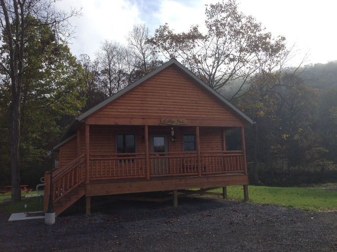 Exterior & Views 2, Creekside Resort, Bedford