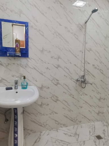 Bathroom, Eminera Hostels Baku, Baku
