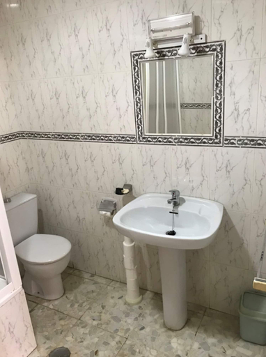 Bathroom 5, Pensión Dos Hermanas, Ciudad Real