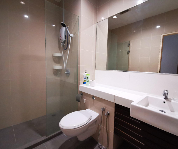 Bedroom 4, 118 Island Plaza Suite Seaview by Joal, Penang Island