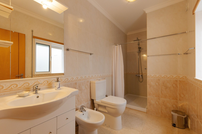 Bathroom 4, Villa Marquez Apartments, Vila Real de Santo António