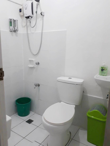 Others 3, Hillview Apartment - Free Pool Access  & Wifi , Tagbilaran City