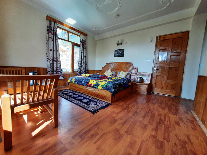 Bedroom 3, The East Ridge Cottage by Atrangiz Stays, Kullu