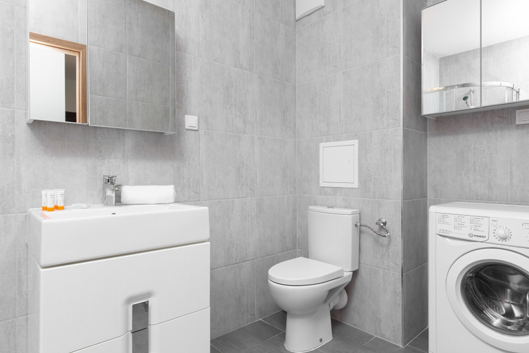 Bathroom 4, Metro Bielany Apartment by Renters, Warsaw
