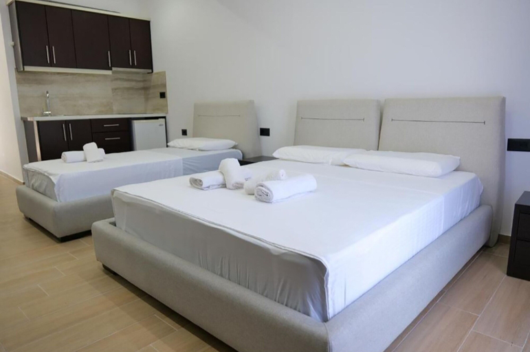 Bedroom 3, Lux Apartments, Sarandës